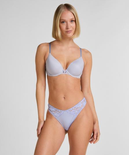 Στρινγκ Andrea