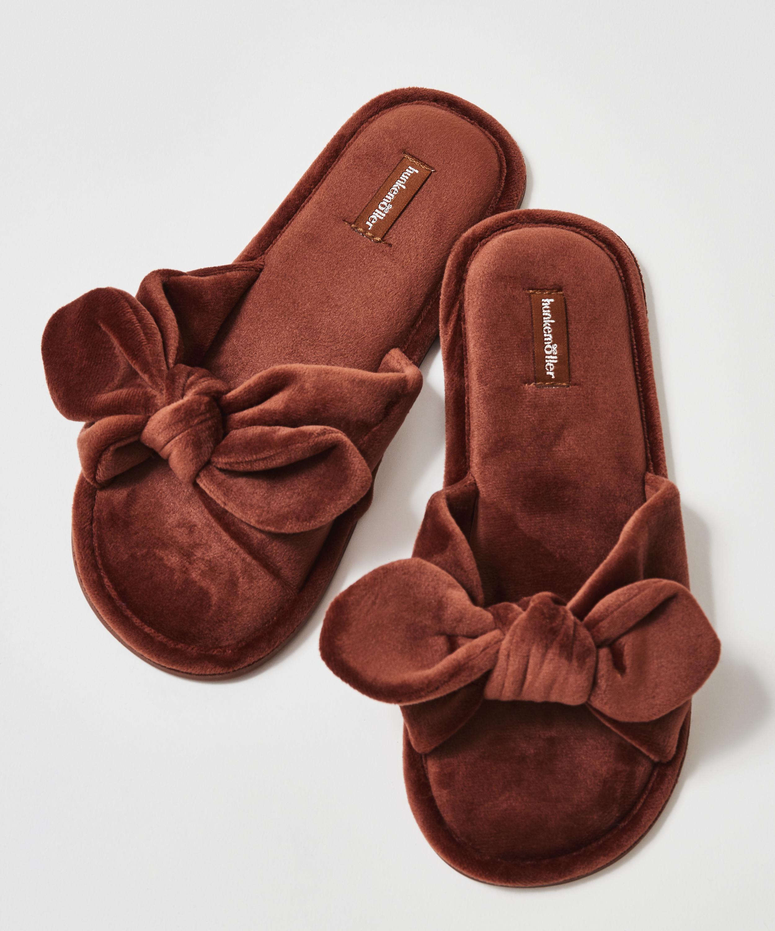 Velours Knot Slippers