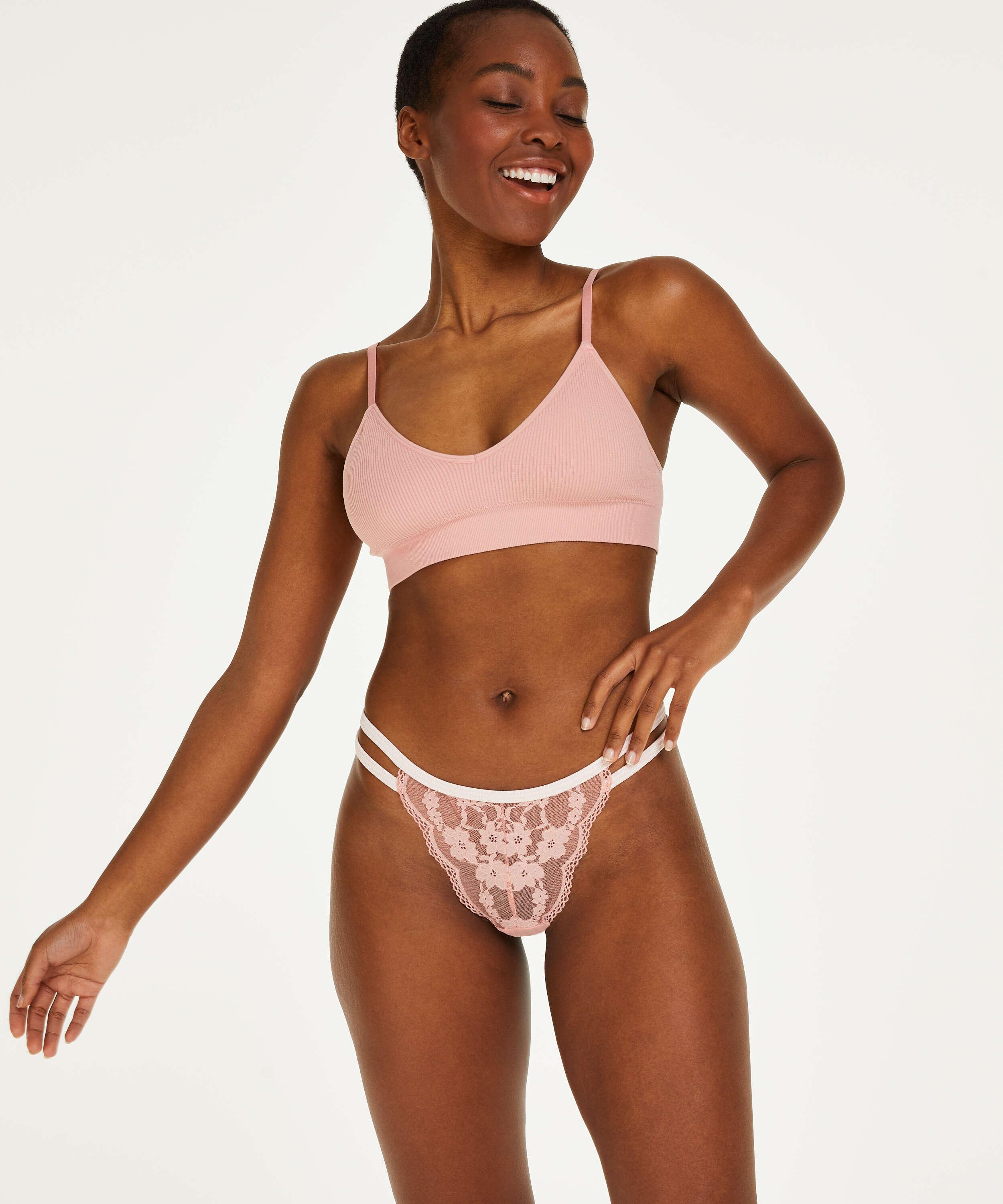 Τ-Στρινγκ Iva