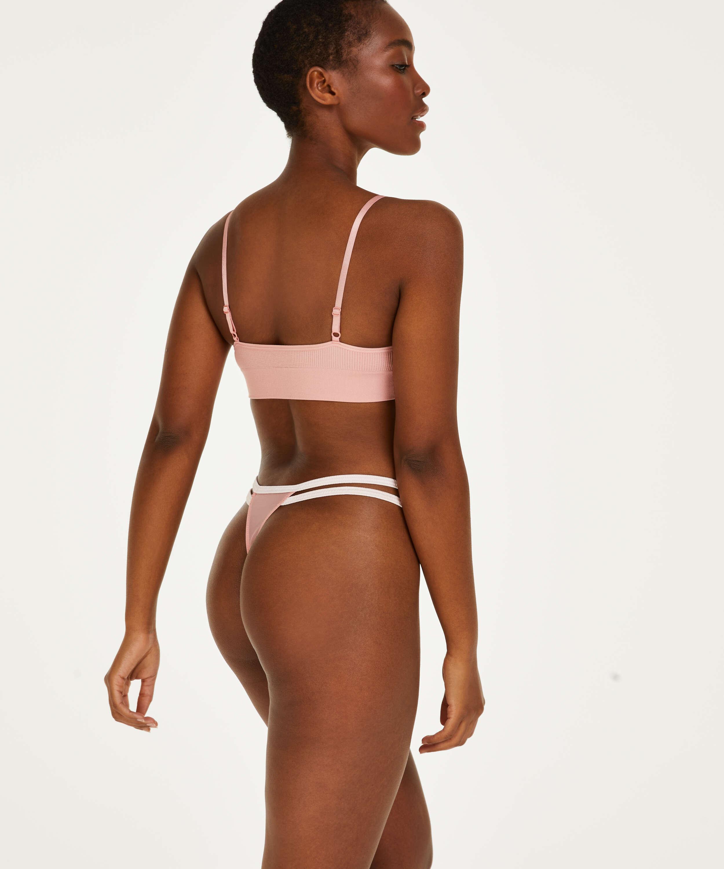 Τ-Στρινγκ Iva