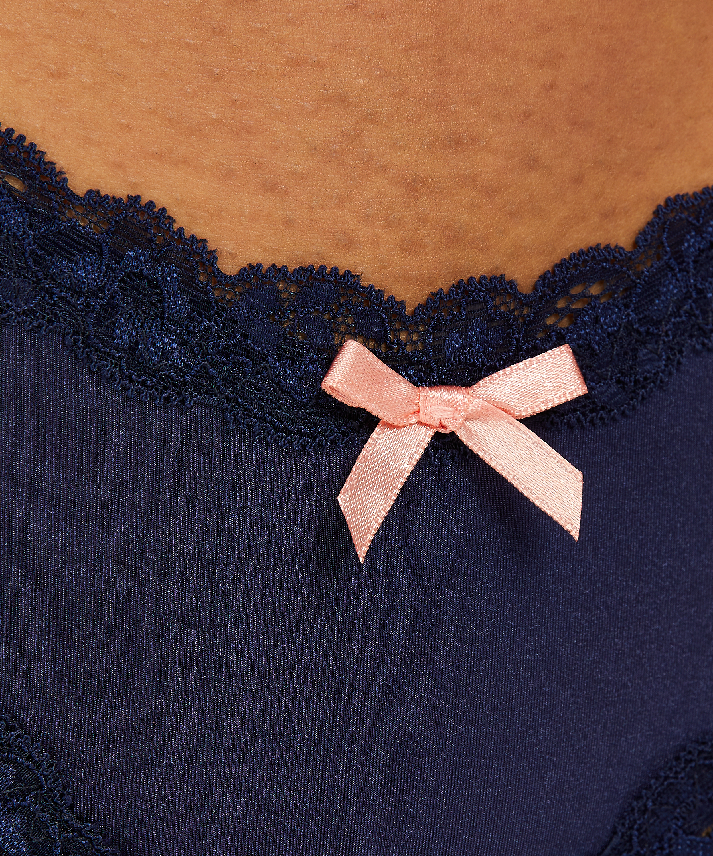 Μπραζίλιαν V-Shaped