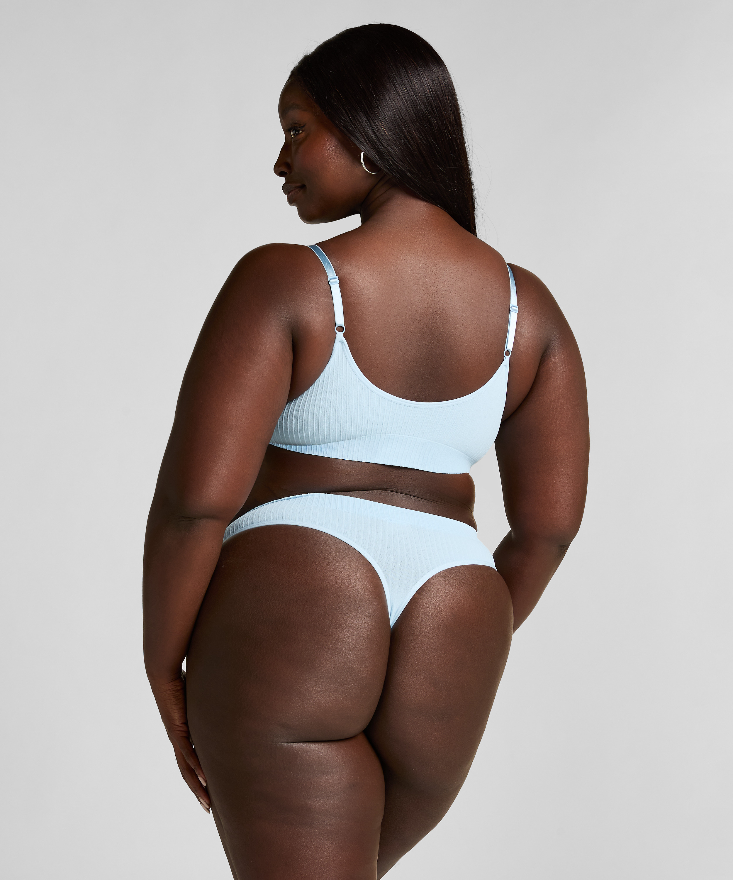 Ψηλόμεσο Στρινγκ Dianne