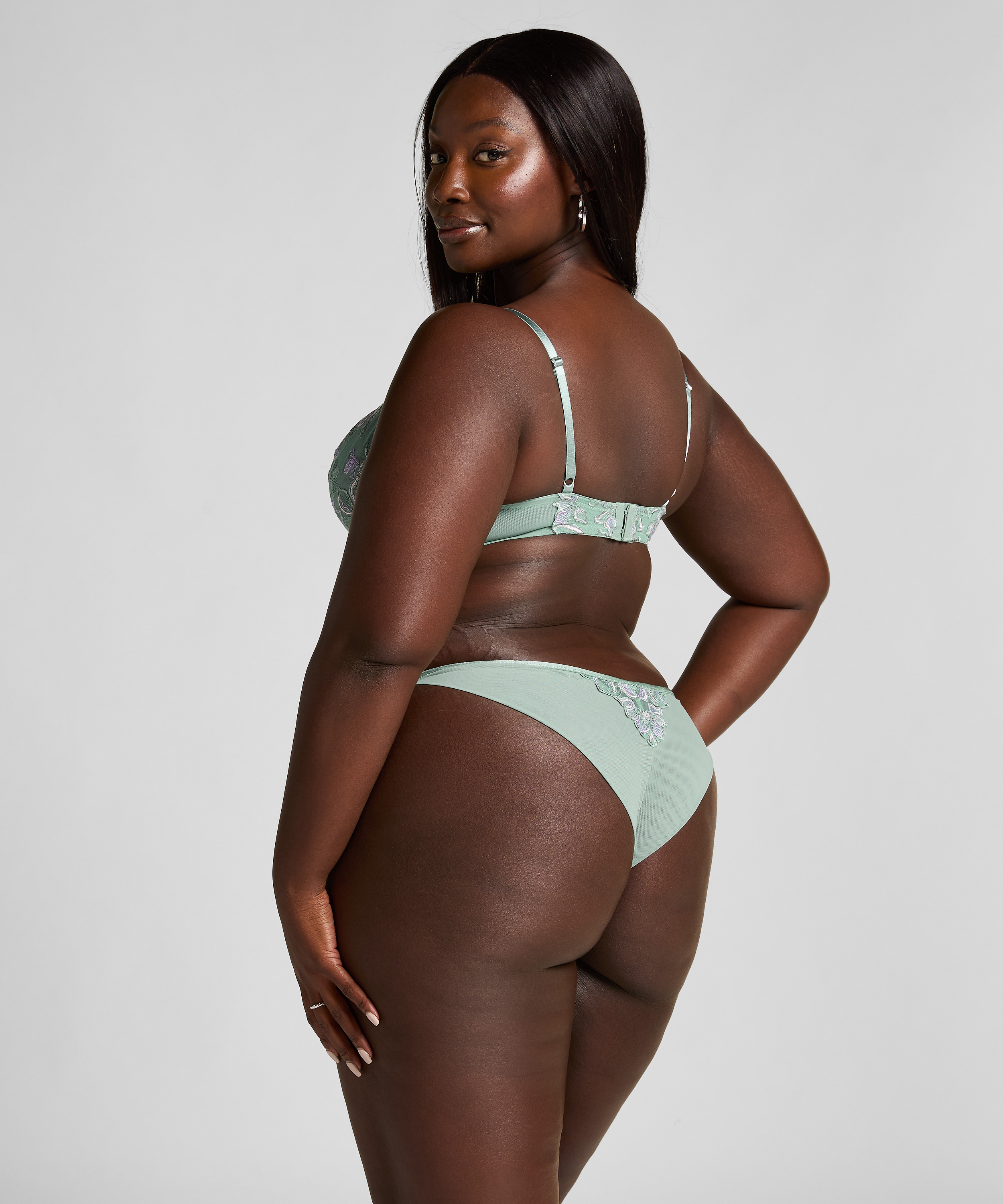 Μπραζίλιαν Lauren