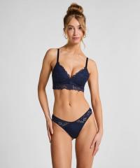 Στρινγκ Andrea