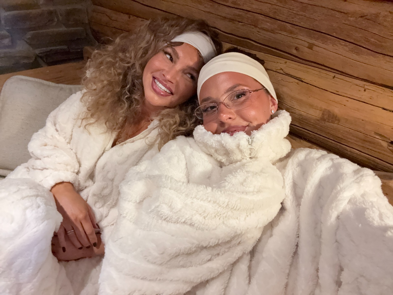 Lingerie κομμάτια που αξίζει να επενδύσεις στις χειμερινές εκπτώσεις