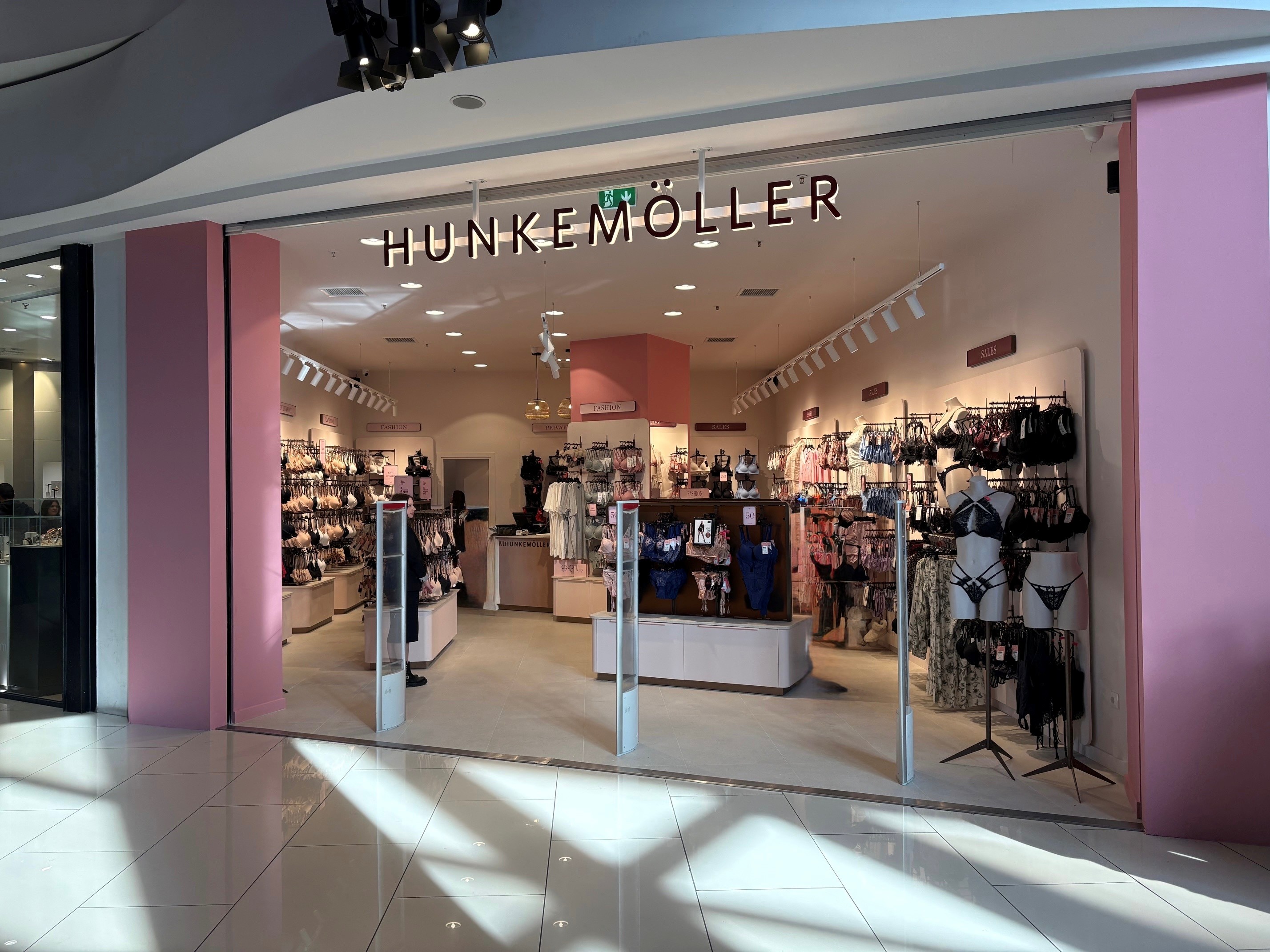 Hunkemöller One Salonica: Ο απόλυτος προορισμός lingerie άνοιξε τις πόρτες του! 